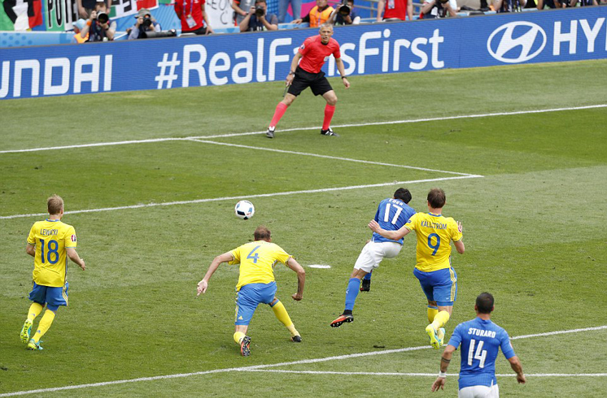 The blazing strike from Eder (no 17) three minutes to the end of the match was the decider. (Photo: Reuters)