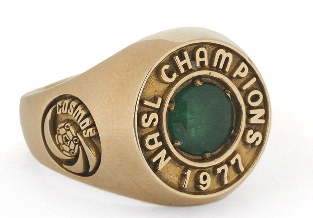 Pele's North American Soccer League (NASL) championship ring (Photo: REX)